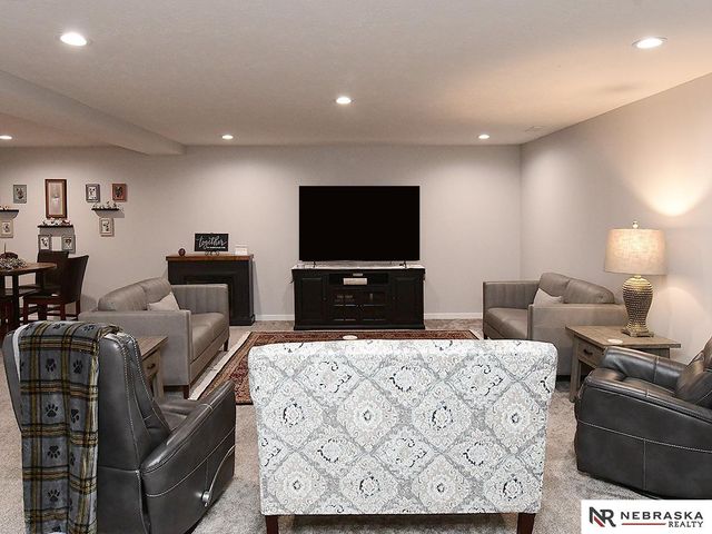 11976 S 113th Street, Papillion, NE 68046