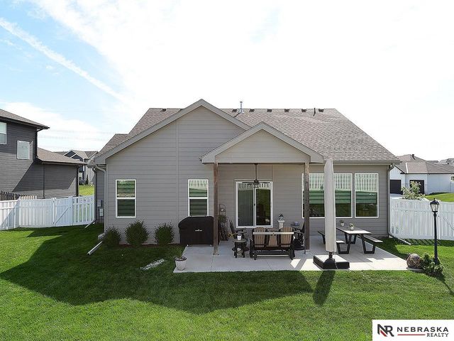 11976 S 113th Street, Papillion, NE 68046