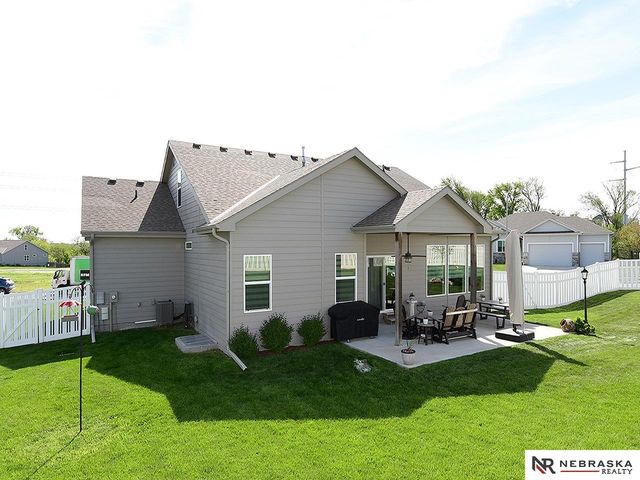 11976 S 113th Street, Papillion, NE 68046