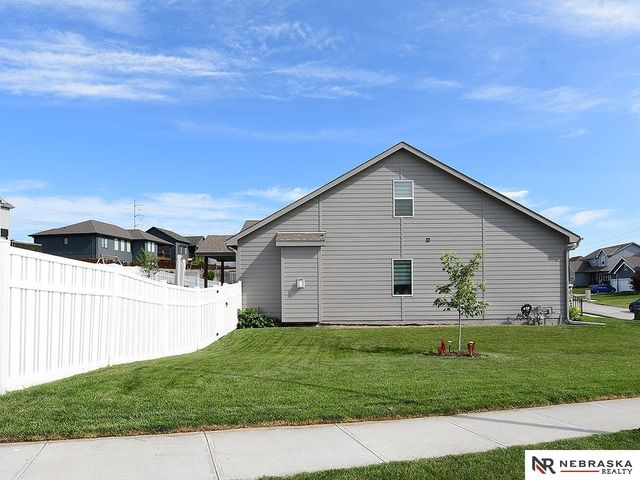 11976 S 113th Street, Papillion, NE 68046