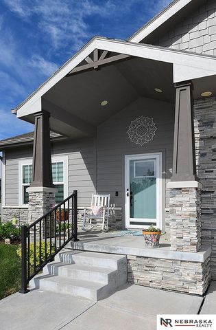 11976 S 113th Street, Papillion, NE 68046
