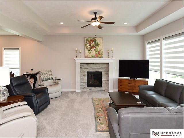 11976 S 113th Street, Papillion, NE 68046