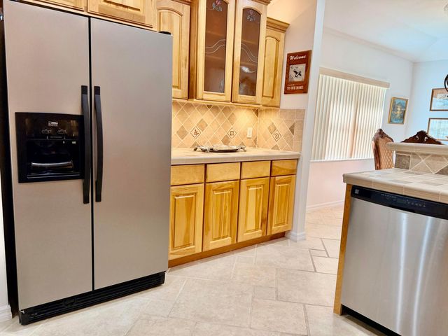 2595 SE 6th Avenue, Okeechobee, FL 34974