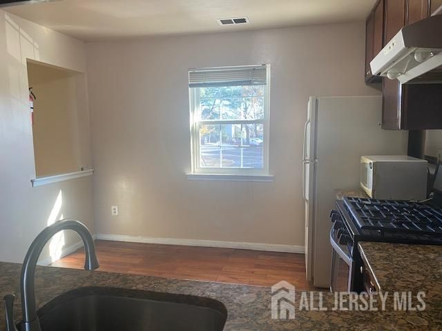 408 Woodbridge Commons Way, Iselin, NJ 08830
