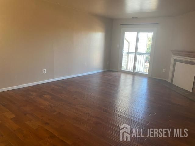 408 Woodbridge Commons Way, Iselin, NJ 08830