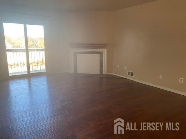408 Woodbridge Commons Way, Iselin, NJ 08830