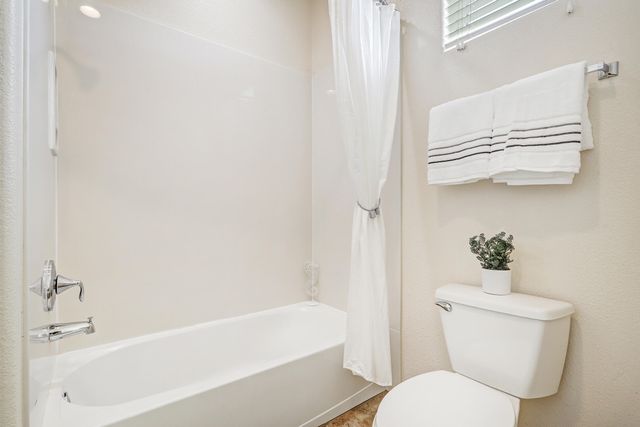 4345 Santo Domingo Street B, Santa Fe, NM 87507