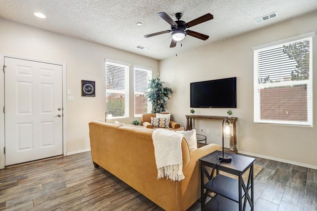 4345 Santo Domingo Street B, Santa Fe, NM 87507