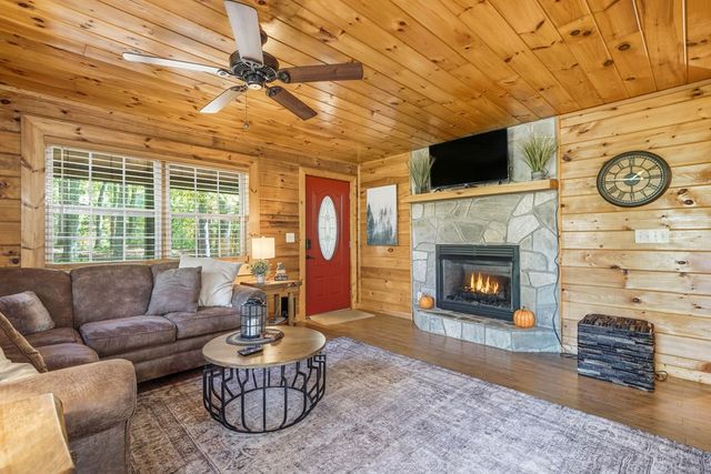 25 Foster Lane, Morganton, GA 30560