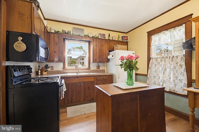 308 E NEW ST, Lititz, PA 17543