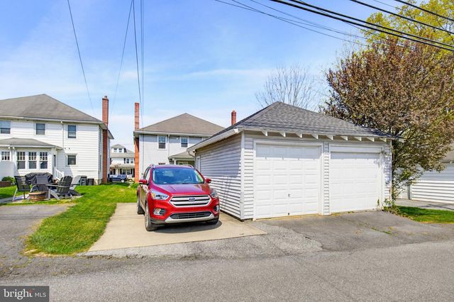 308 E NEW ST, Lititz, PA 17543