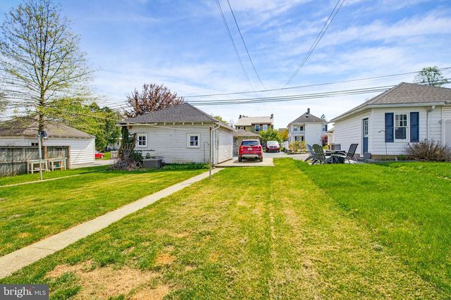 308 E NEW ST, Lititz, PA 17543