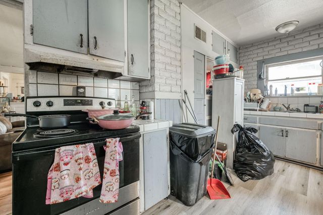 501 N Street, Sanger, CA 93657