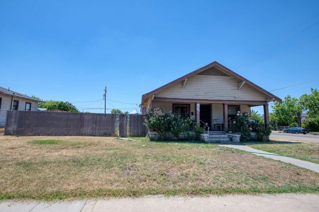 501 N Street, Sanger, CA 93657