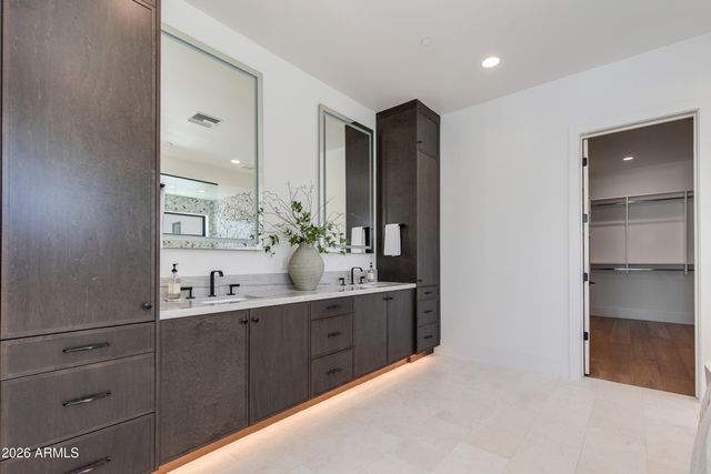 6621 E Doubletree Ranch Road, Paradise Valley, AZ 85253