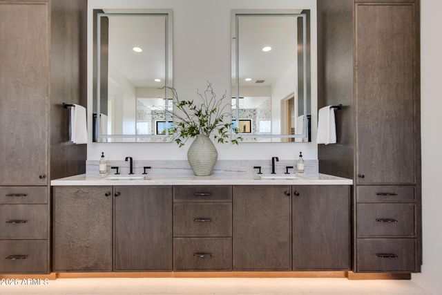 6621 E Doubletree Ranch Road, Paradise Valley, AZ 85253