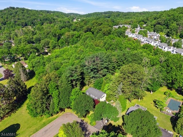 501 Hamilton Dr, Hackettstown Town, NJ 07840