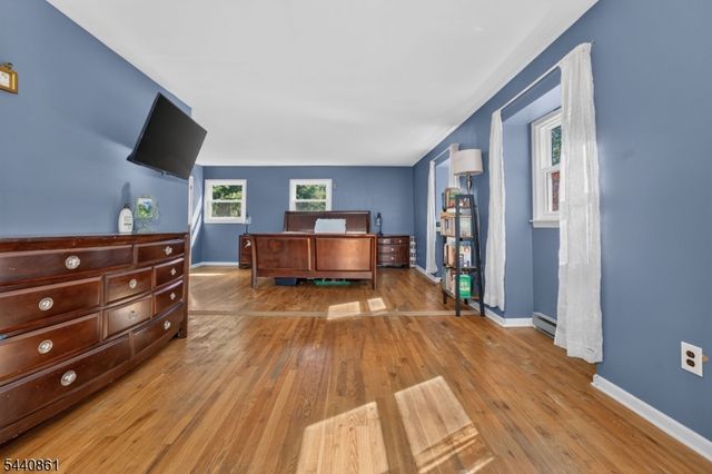 501 Hamilton Dr, Hackettstown Town, NJ 07840