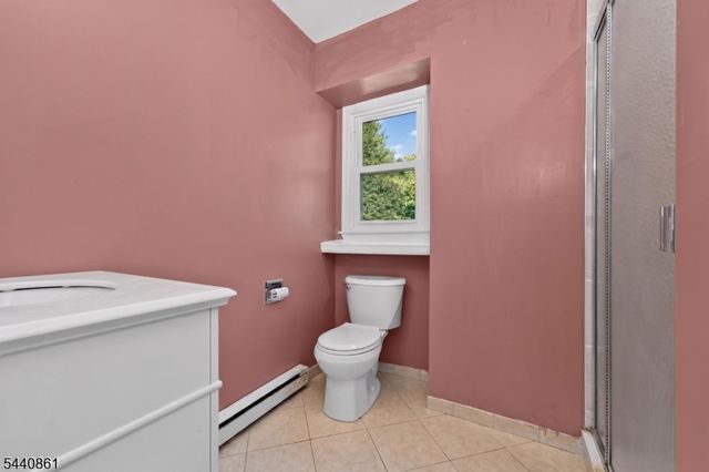 501 Hamilton Dr, Hackettstown Town, NJ 07840