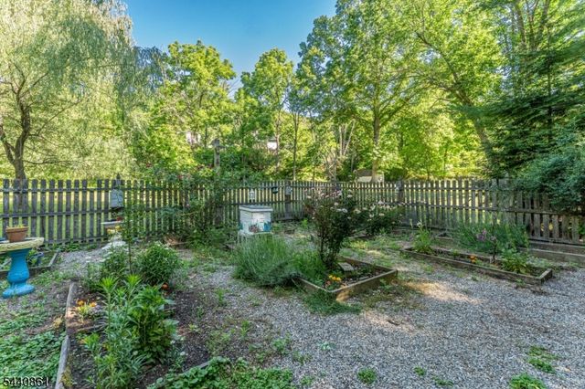 501 Hamilton Dr, Hackettstown Town, NJ 07840