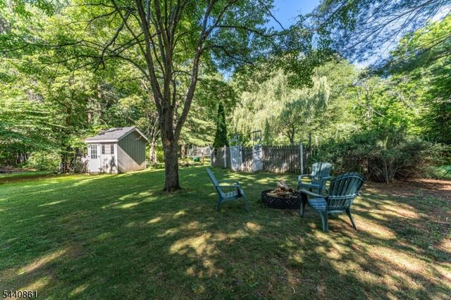501 Hamilton Dr, Hackettstown Town, NJ 07840