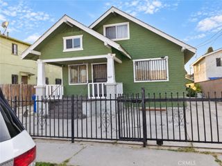 1127 Gardenia, Long Beach, CA 90813