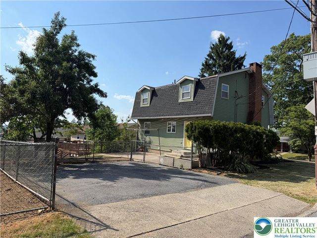2548 28th Street Southwest, Allentown City, PA 18103