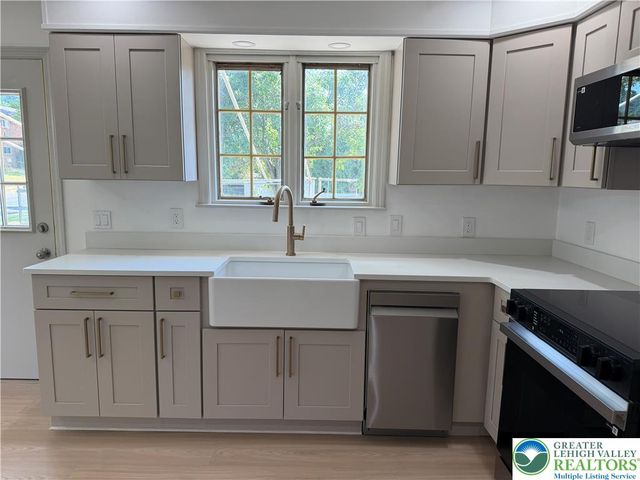 2548 28th Street Southwest, Allentown City, PA 18103