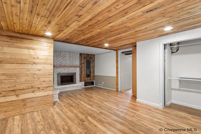1517 E 16TH ST, Cheyenne, WY 82001