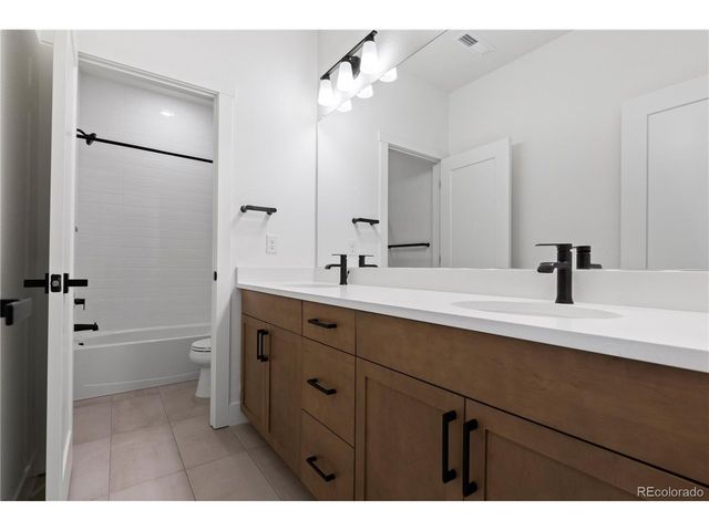 5621 W 141st Ln, Broomfield, CO 80020