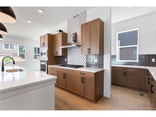 5621 W 141st Ln, Broomfield, CO 80020