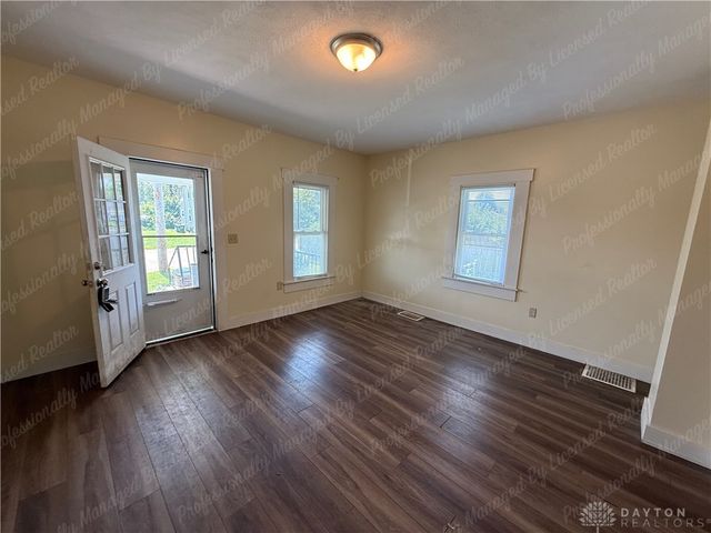 1835 Hillsdale, Dayton, OH 45414