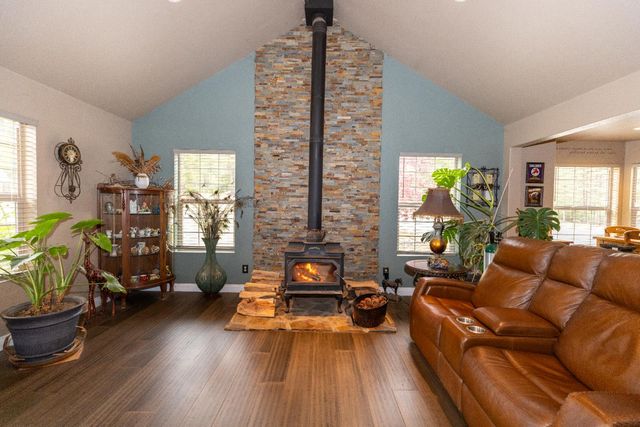 10070 Swiss Ranch Rd, Mountain Ranch, CA 95246