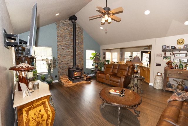 10070 Swiss Ranch Rd, Mountain Ranch, CA 95246