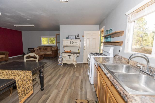 10070 Swiss Ranch Rd, Mountain Ranch, CA 95246