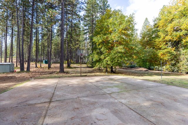 10070 Swiss Ranch Rd, Mountain Ranch, CA 95246