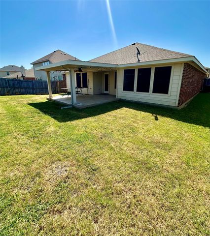2031 Allyson Drive, Heartland, TX 75126