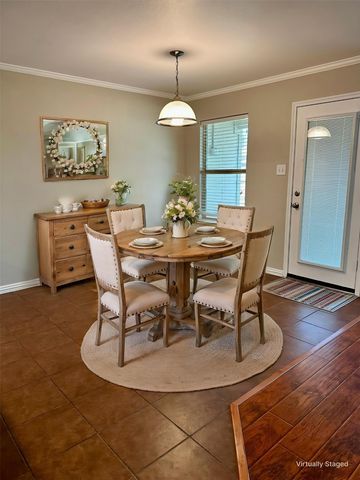 2031 Allyson Drive, Heartland, TX 75126