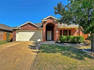 2031 Allyson Drive, Heartland, TX 75126