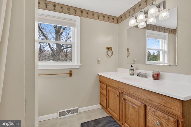 70 WAVERLY AVE, Lancaster, PA 17601