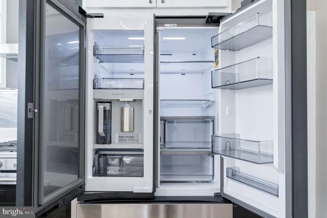 8901 OXON HILL RD, Fort Washington, MD 20744