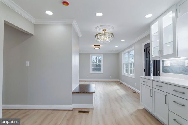 8901 OXON HILL RD, Fort Washington, MD 20744