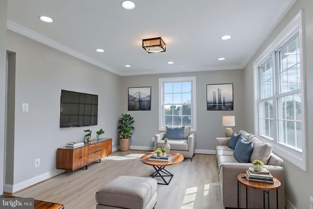 8901 OXON HILL RD, Fort Washington, MD 20744