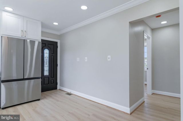 8901 OXON HILL RD, Fort Washington, MD 20744