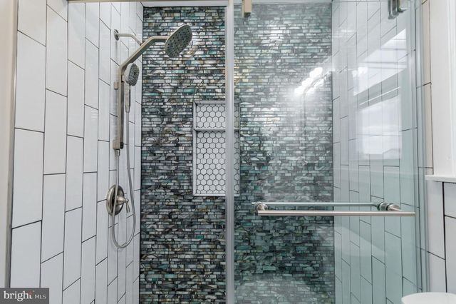 8901 OXON HILL RD, Fort Washington, MD 20744