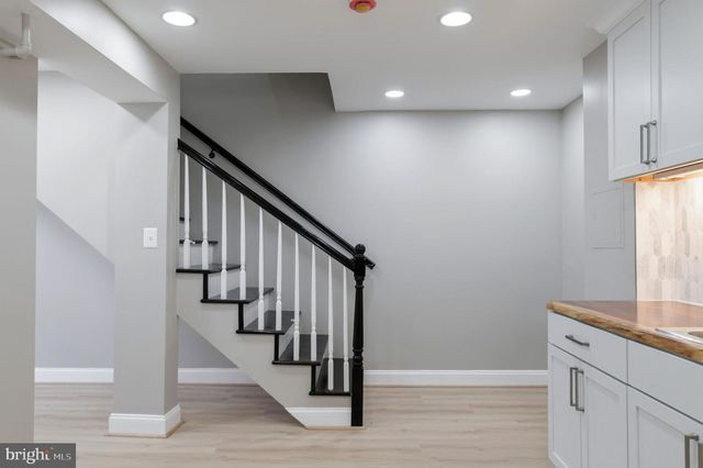 8901 OXON HILL RD, Fort Washington, MD 20744