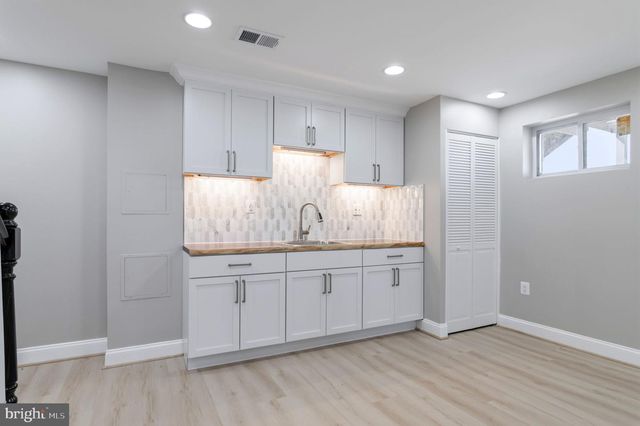 8901 OXON HILL RD, Fort Washington, MD 20744