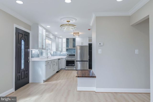 8901 OXON HILL RD, Fort Washington, MD 20744