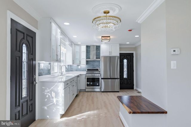 8901 OXON HILL RD, Fort Washington, MD 20744