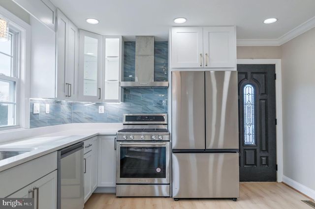 8901 OXON HILL RD, Fort Washington, MD 20744